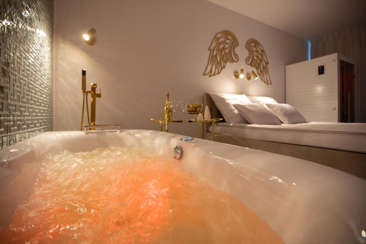 Apartament Gold Sauna&Jacuzzi Колобжег Екстериор снимка